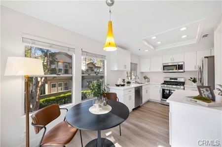 Photo - 15 Ericson Aisle