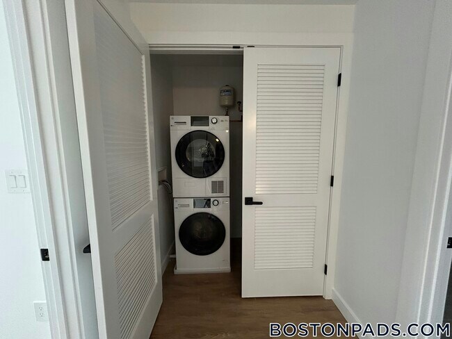 Photo - 199 Gardner St Unit 414