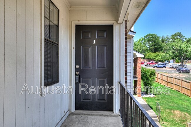 Photo - 2515 Ctr W Pkwy