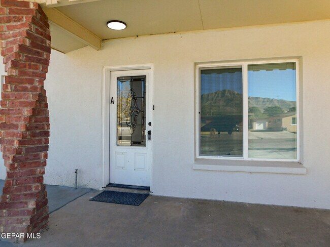 Photo - 8940 Ankerson St