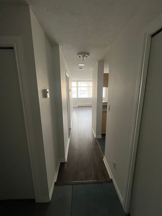 Building Photo - 1278 Granville St