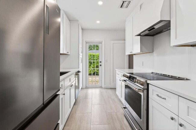 Photo - 236 Greymon Dr