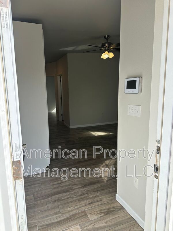 Photo - 611 S 51st W Ave