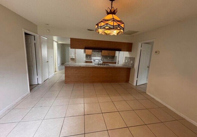 1115 Goldenrod Rd