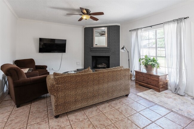 Photo - 4700 Broadmoor Dr