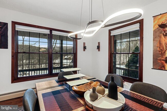 Photo - 761 Timberlake Dr