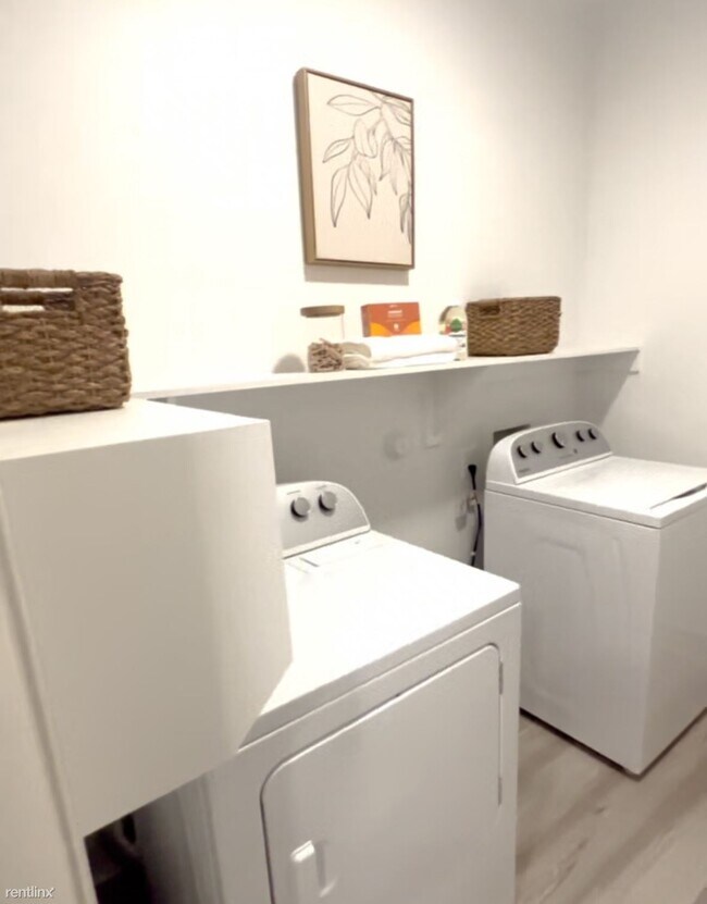 Photo - 1 br, 1 bath Condo - 26503 E University Dr