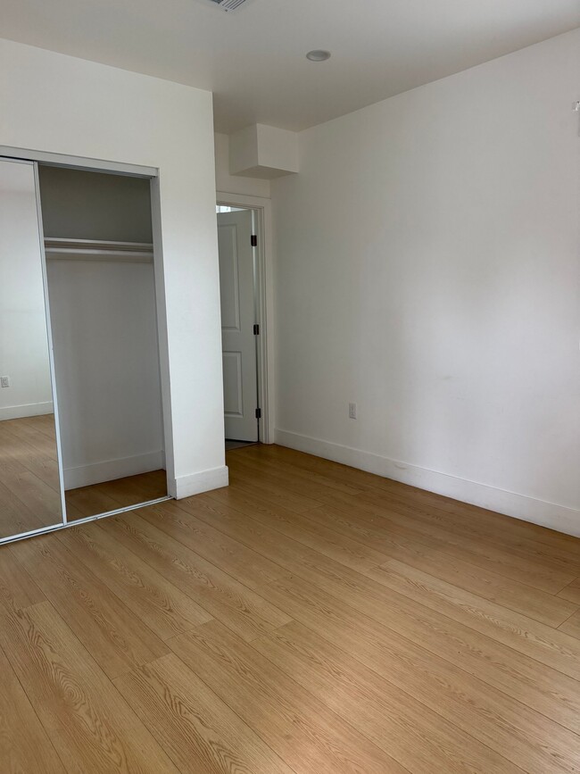 Photo - 1400 57th St