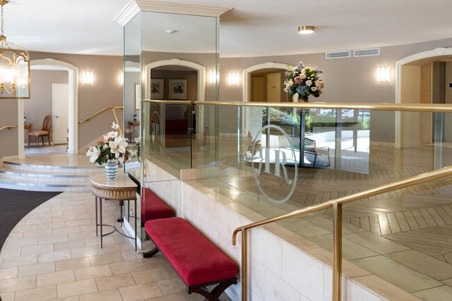 Photo - 8370 Greensboro Dr