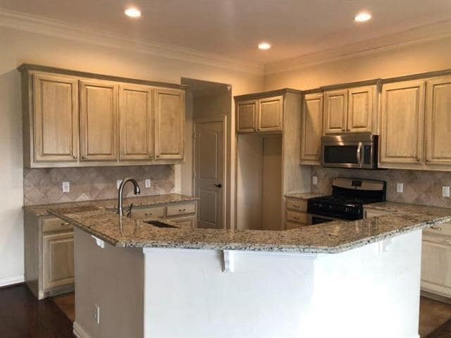 1811 Leann Ln