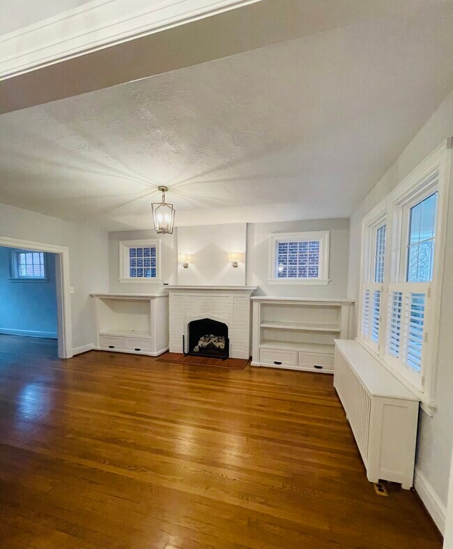Photo - 3409 W Franklin St