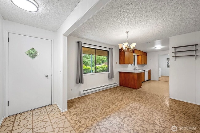 Photo - "Charming 3-Bed, 2-Bath Home in Everett – Your Perfect Retreat Awaits!"