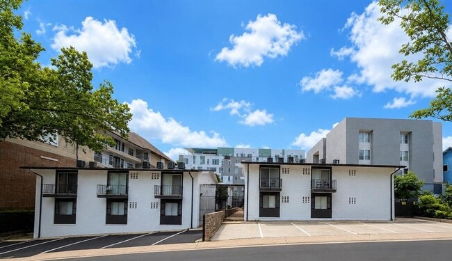 Building Photo - 2612 Salado St Unit 102