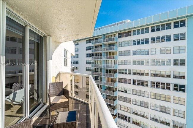5880 Collins Ave Unit PH3
