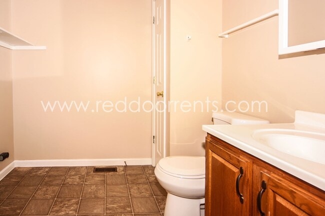 Photo - PENDING APPLICATIONS! Camby 2 BD, 1.5 Bath...