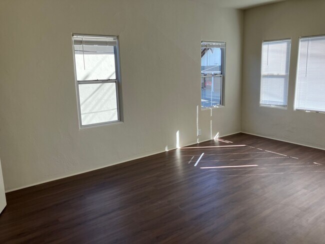 Photo - 2625 Ivy Dr Unit 3