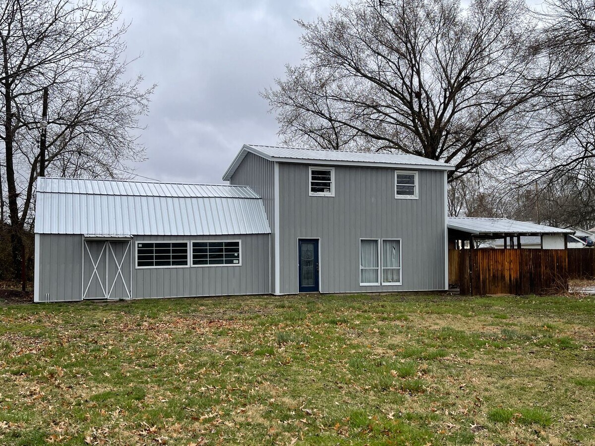 Photo - 806 E Center St