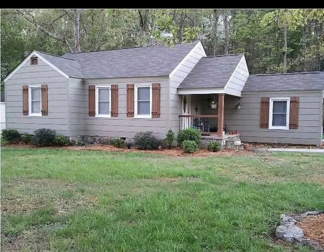 806 Lupton Dr