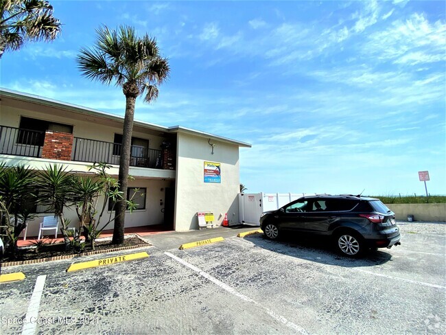 Building Photo - 22 Tulip Ave Unit 330 Rental