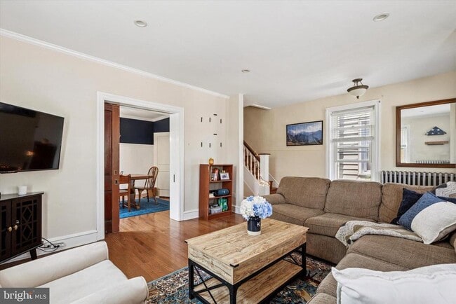 32 W Central Ave