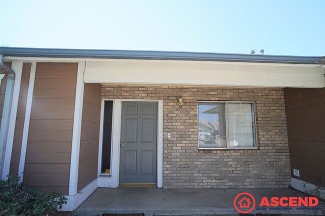 Photo - Lovely Home In Southwest Bakersfield!