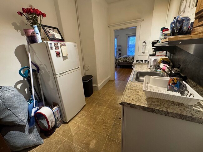 Photo - 711-11 Court St Unit 5