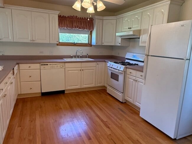Photo - 125 Maple Ct Unit 1