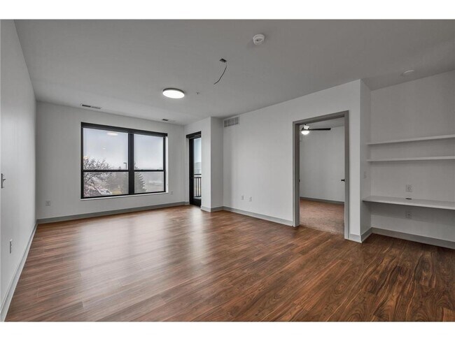 Photo - 640 Wisconsin Ave N Unidad 309