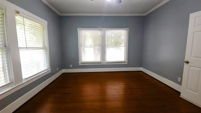 Building Photo - 5 Buell Ct