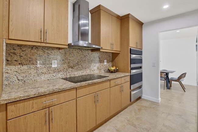 Photo - 7000 Plantation Rd