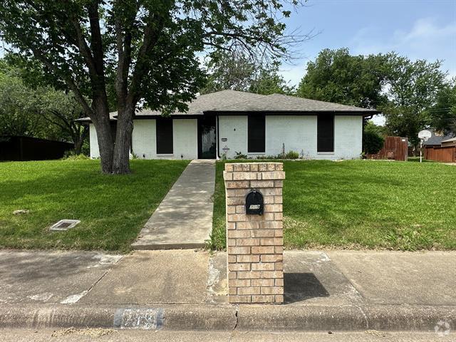 Building Photo - 719 Athenia Way Rental