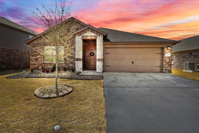 Building Photo - 8921 Eagles Landing Dr