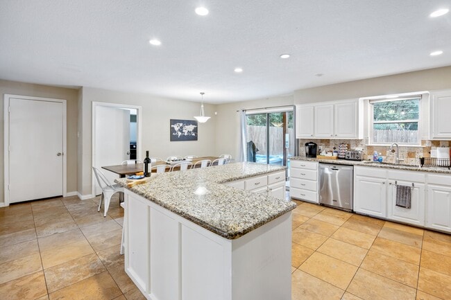 Photo - 2352 Wildoak Dr