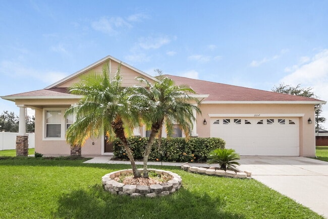 Building Photo - 2057 Bearing Ln