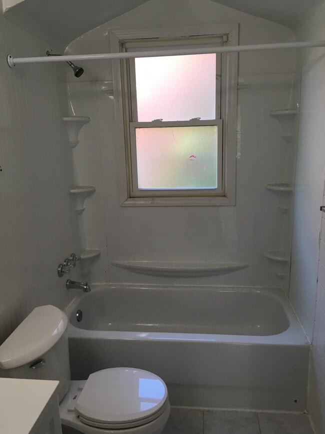 Photo - 15018 Hubbell Ave Unit 2