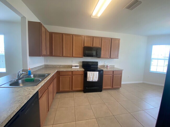 Photo - 504 SW 9th Ave