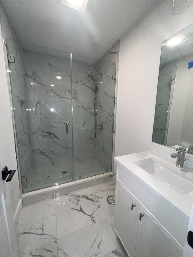 Photo - 9 Everett St