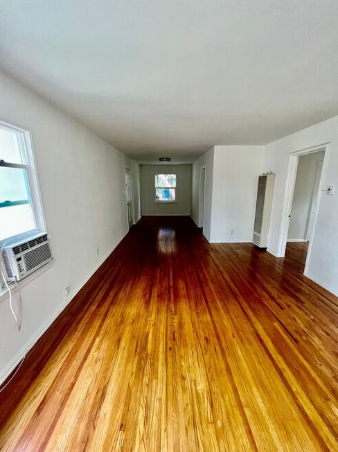Photo - Riverside Apartments