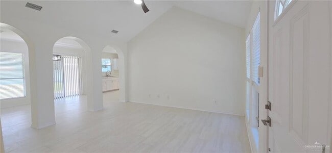 Photo - 16 Delia Ave