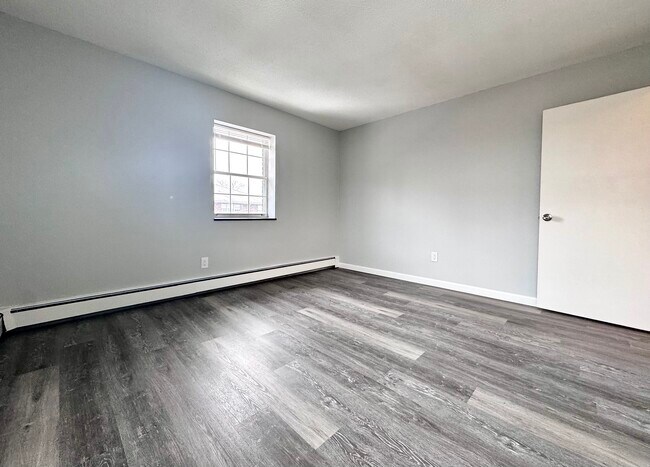 Silver Lake Apartments