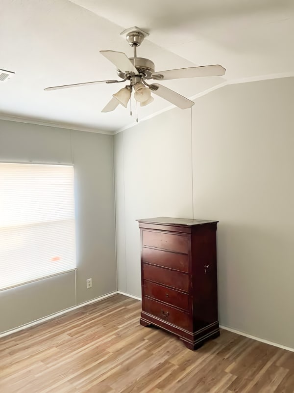 Photo - 110 N Michigan St