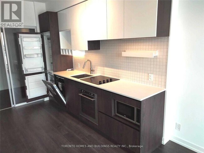 Photo - 950 Portage Pkwy Unit 907