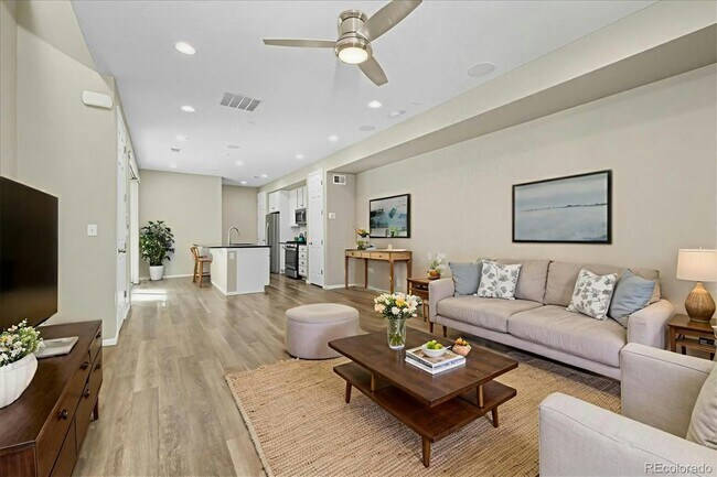 Photo - 17216 E Alameda Pkwy