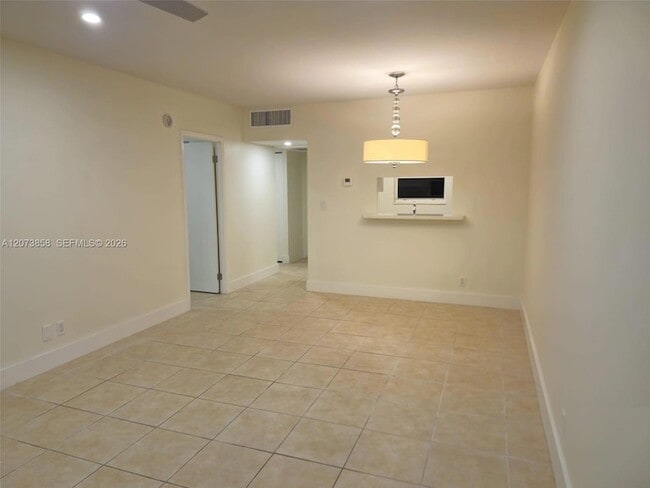 Photo - 4800 NW 35th St Unit 607