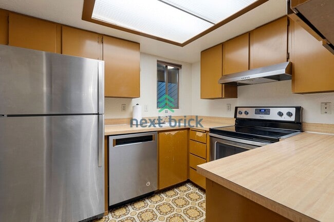 Photo - 2 BED & 2 BATH CONDO FOR RENT Unit D301