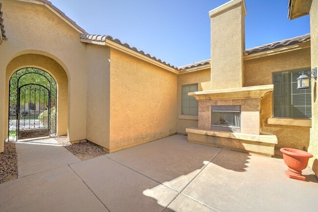 Photo - AVAILABLE NOW IN SHAMROCK ESTATES GILBERT!!!