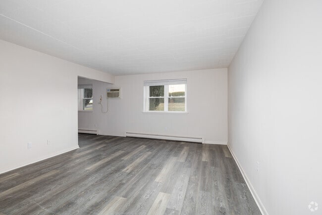 2BR, 1BA - 960SF - Living Room