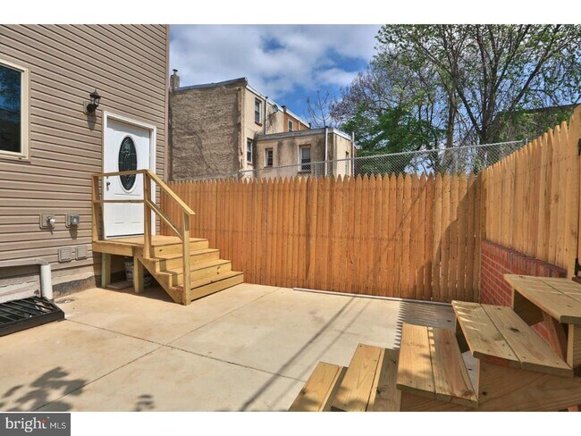 Photo - 1626 W Stiles St Unit 1ST FL