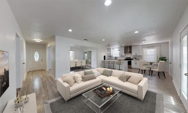 Photo - 9023 Dunlap St