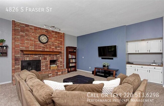 Photo - 4826 S Fraser St